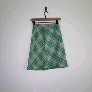 1960s Union Tag plaid skirt // vintage